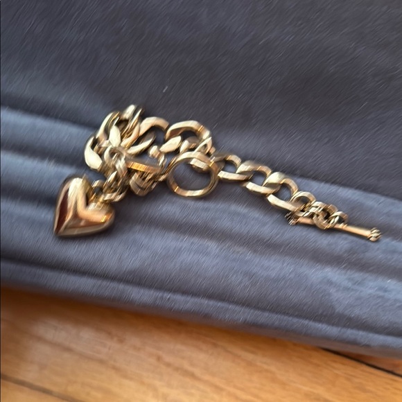Juicy Couture Gold Heart Charm Bracelet - Picture 4 of 4